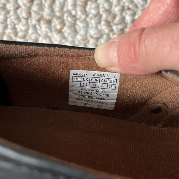 Comfortable slip on shoes - Picture 4 of 5